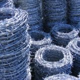 Drótfonat tüskés huzal (szögesdrót), átmérő: 2,2 mm, 50fm/tekercs